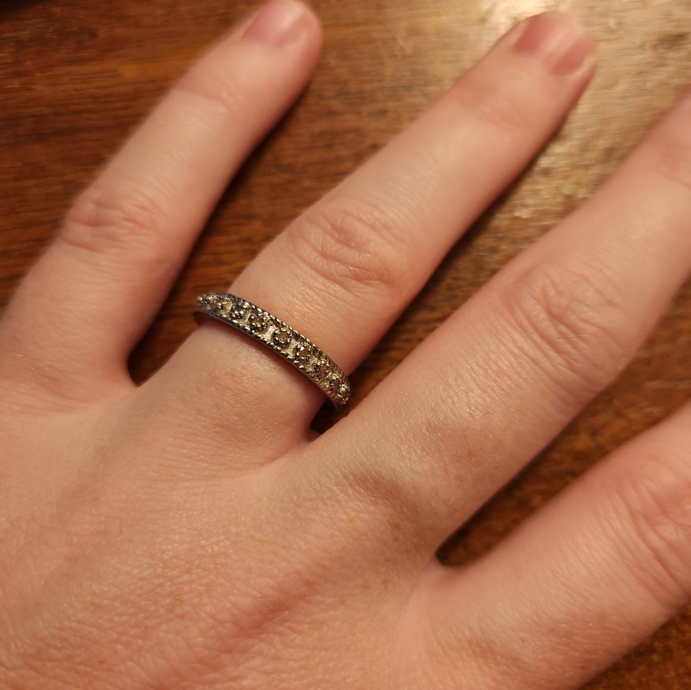 Silver Diamond Ring - image 4